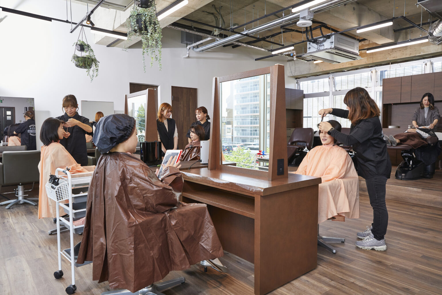 Revol Hair Academy（レボル ヘア アカデミー） 株式会社レボル